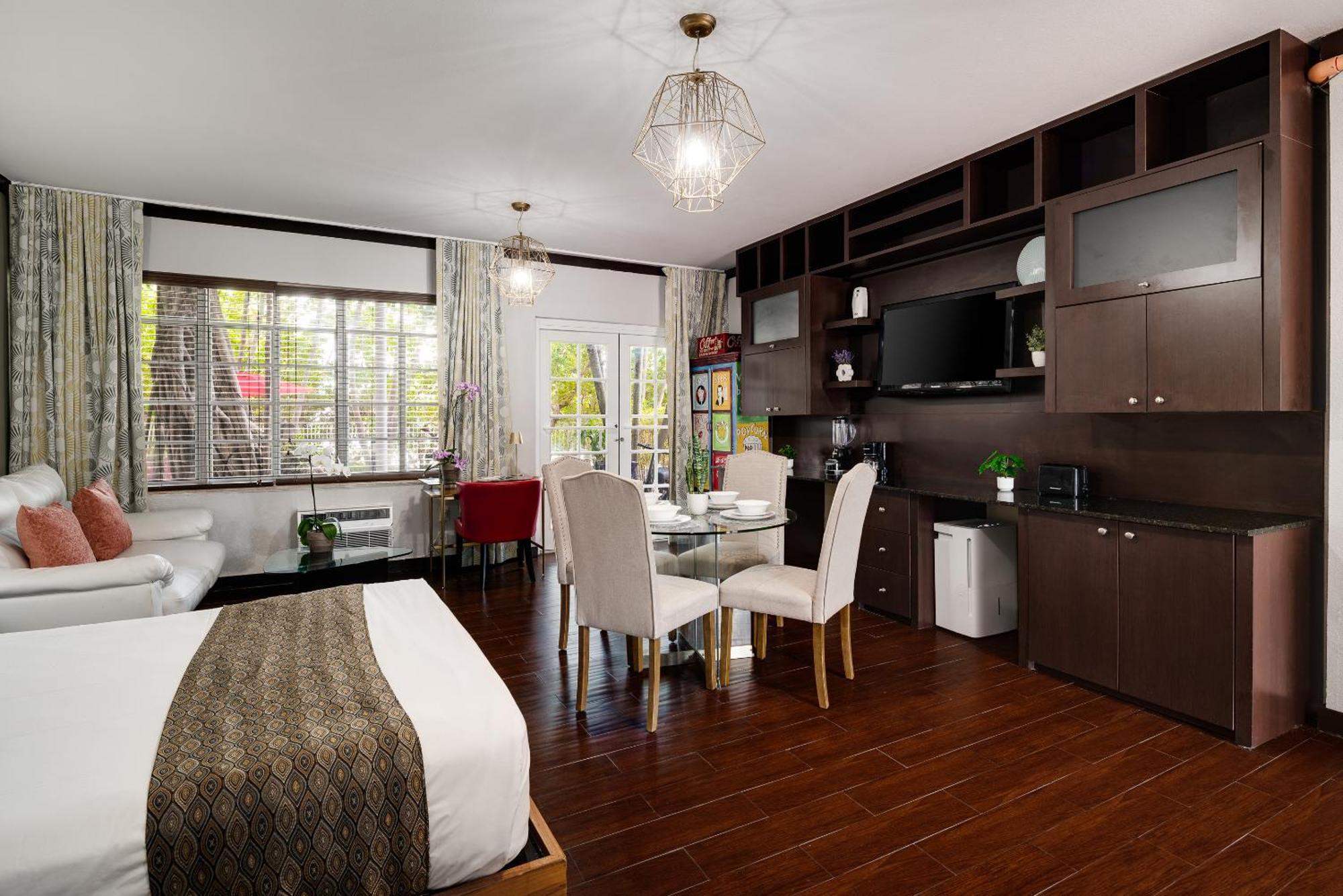Tradewinds Apartment Hotel Miami Beach, Miami Beach